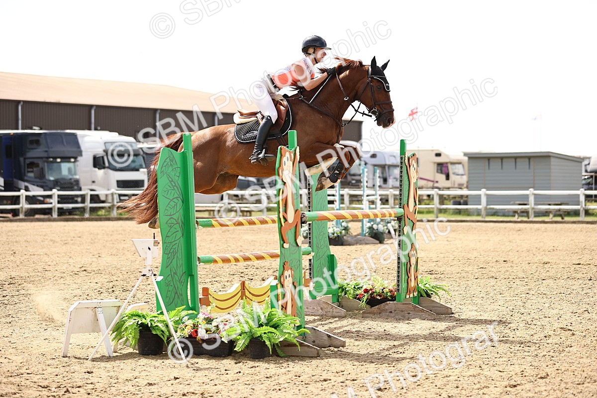 SBM_000467 - Class 15 - Redpost Equestian Senior Foxhunter - 1.20m