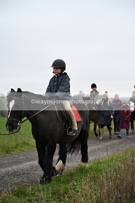 WJ7_9825 - Walk out..