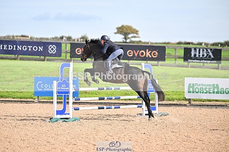 251001-132936-00331 - Cls 4 Newcomers and 1.10m Open