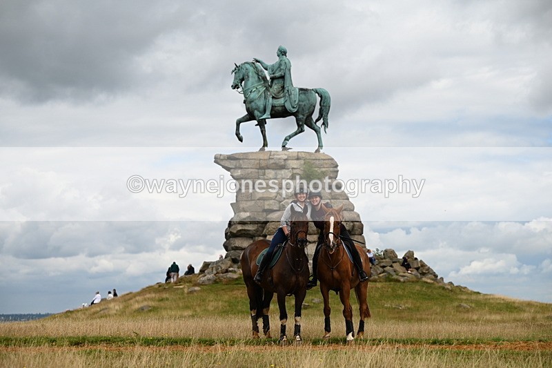 DSC_7056 - Time at Statue 12:45 to 13:15