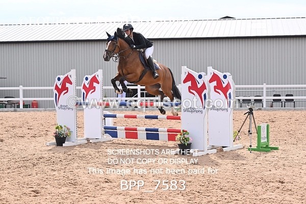 BPP_7583 - CLASS 15 FRI Senior 1.05m Open
