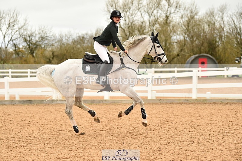 231122A-135130-00535 - Cls 5 Foxhunter & 1.20m Open