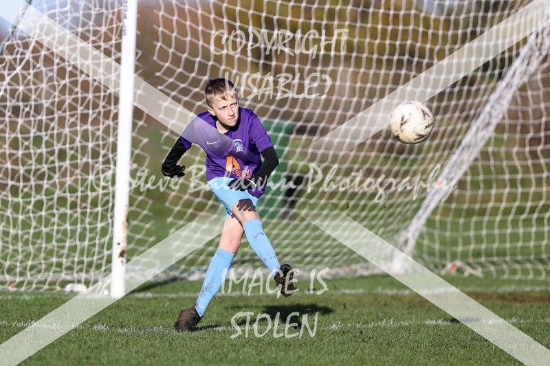 1DX32275 - 2025-11-23 FC Abbey Meads U13 Purple V Highworth Town Junior FC U13 T