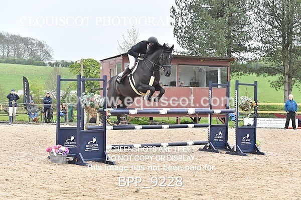 BPP_9228 - CLASS 30 SUN Senior Newcomers/ 1.10m Open