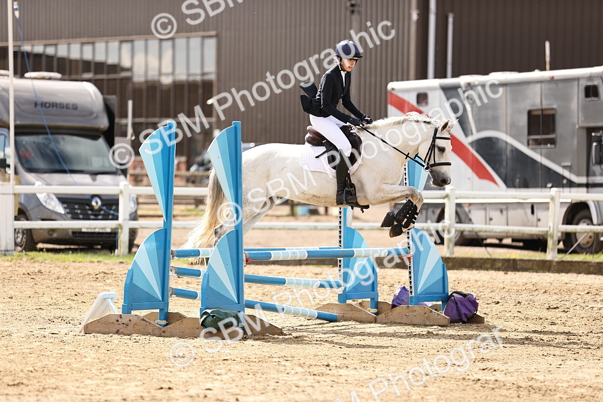 SBM_001809 - Class 8 - Clear Round