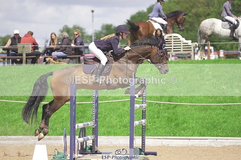 230806A-125904-02106 - Cls 14 Snr Foxhunter & 1.20m Open
