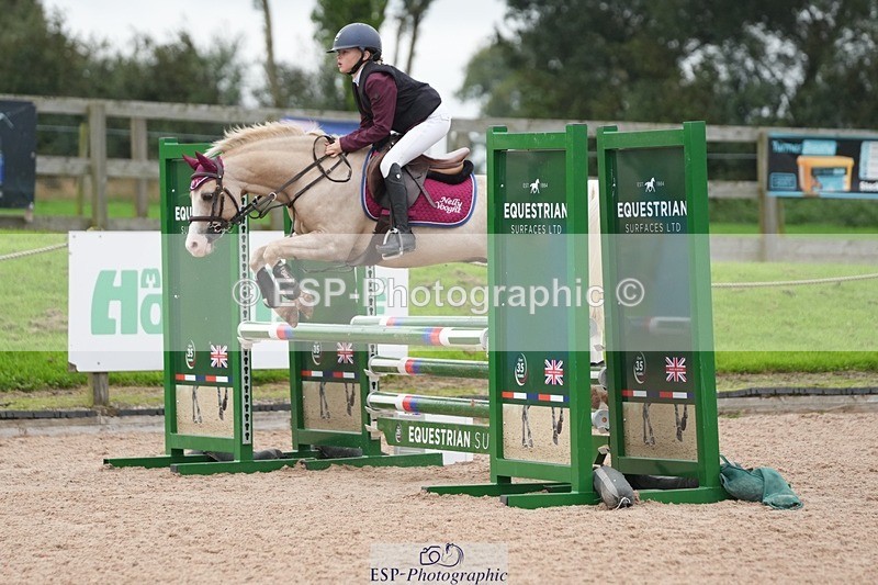 250920-103101-00635 - Cls 5 Pony British Novice and 80cm