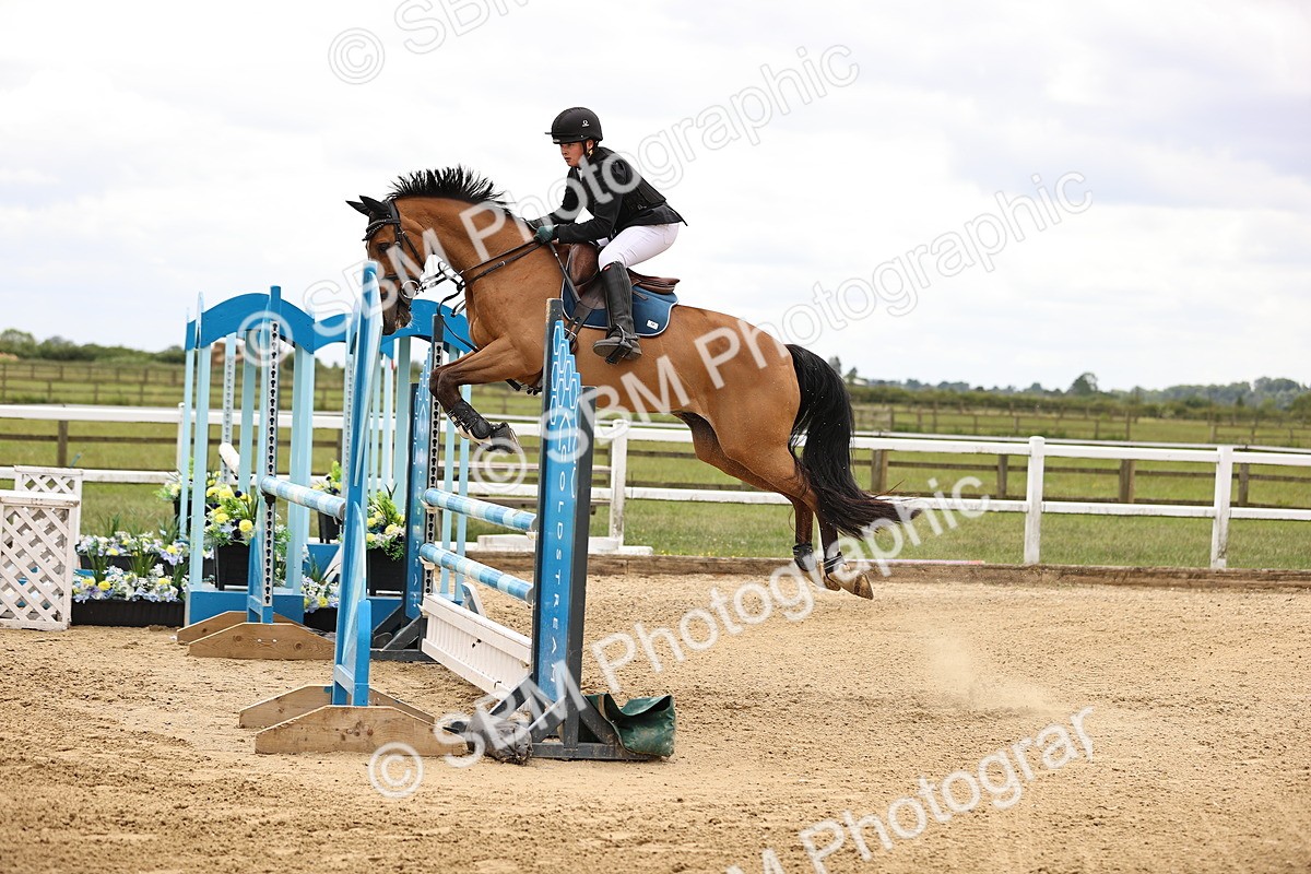 SBM_000420 - Class 4 - 1m showjumping