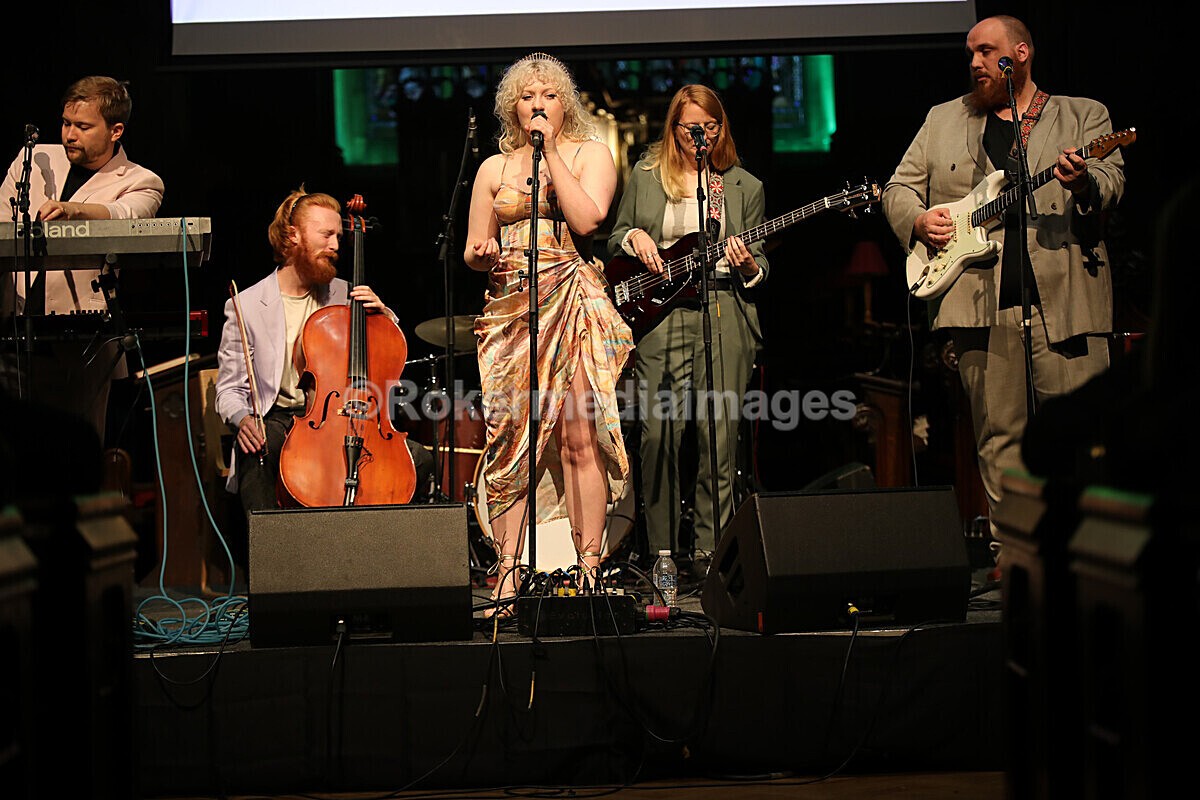 FOLK N BLUES-527 - FOLK and BLUES SEPT 2022