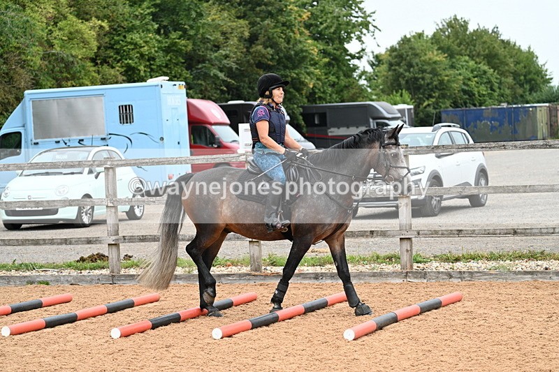 WJ7_7526 - Poles 10:00am