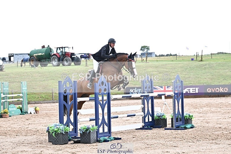 250731-104606-00436 - Cls 02 Snr Fox 1st Rnd