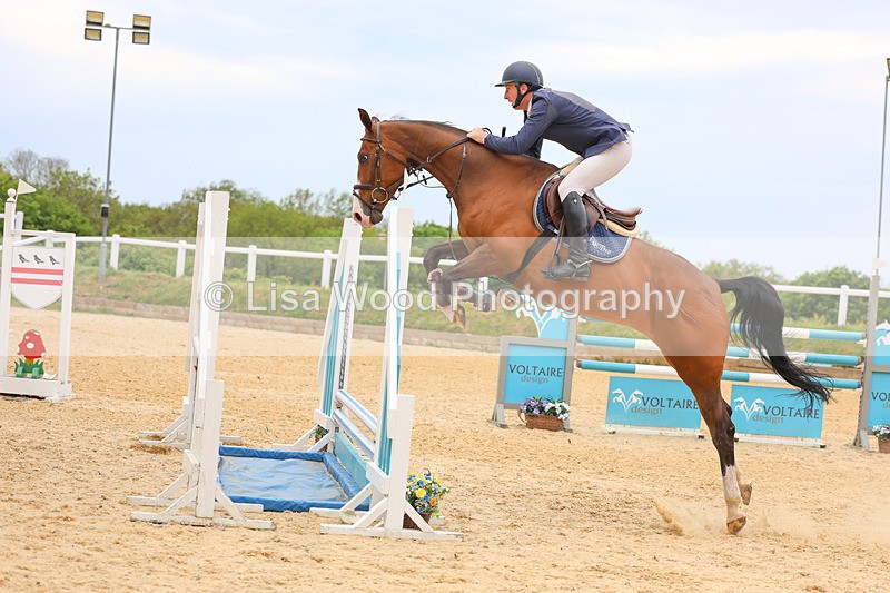 3E7A9535 - Class 9: Senior Foxhunter/1.20 open