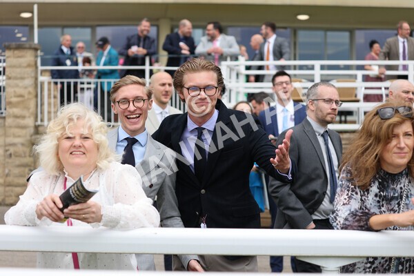 yr24092021r2-32 - Race 2 2.05pm William Hill Extra Places Races Stakes
