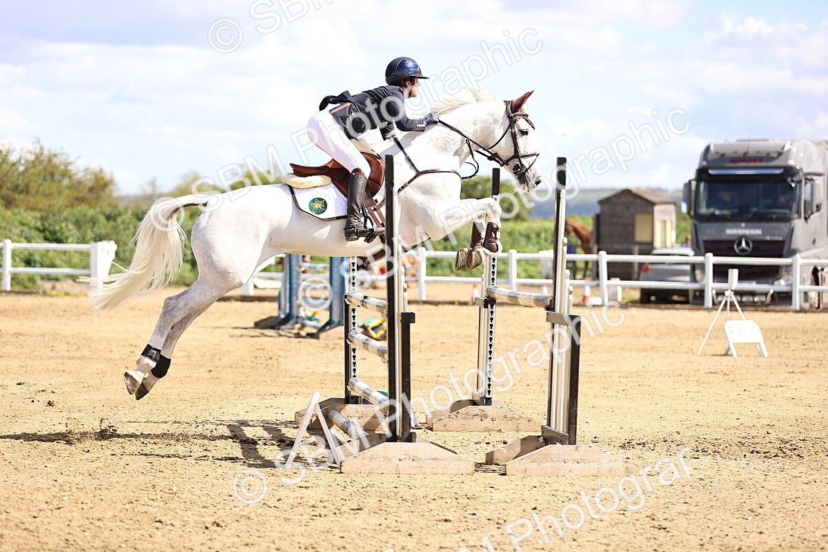SBM_004280 - Class 17 - Senior Newcomers - 1.10m
