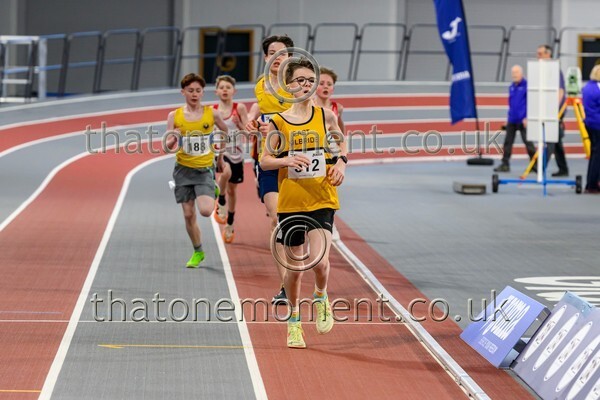 Age26SUN-919677 - Track Male Set One