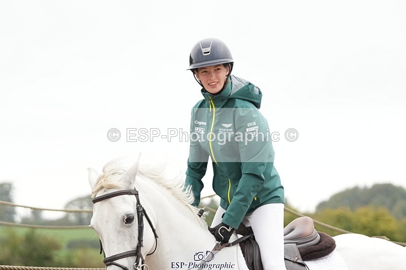 250920-161631-01587 - Cls 22 Pony Intro 90cm Derby