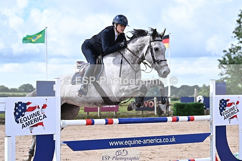 250731-112730-00570 - Cls 02 Snr Fox 1st Rnd