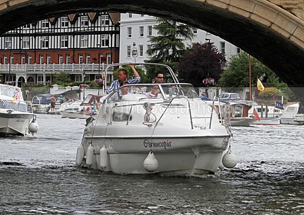 100702 PORNUCOPIA IMG_9559 - HENLEY REGATTA - FRIDAY 2nd JULY 2010