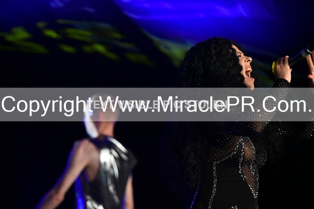 SH4_6346 - The Cher Experience