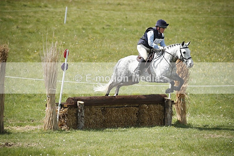 BVHT 140517  NXC -307 - Class 2 XC Novice 14/05/17
