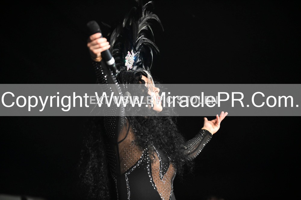 SH4_7013 - The Cher Experience