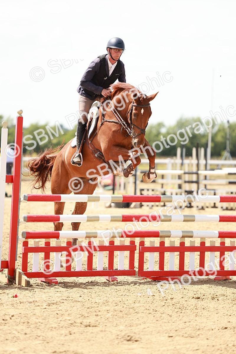 SBM_007748 - Class 3 - Senior Newcomers - 1.10m Open