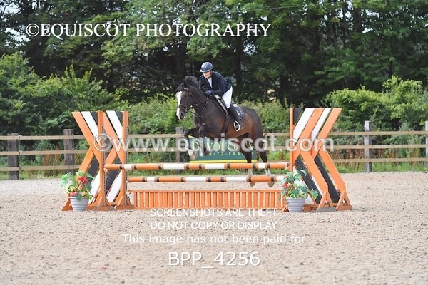 BPP_4256 - CLASS 12 SUN Senior British Novice/ 90cm Open