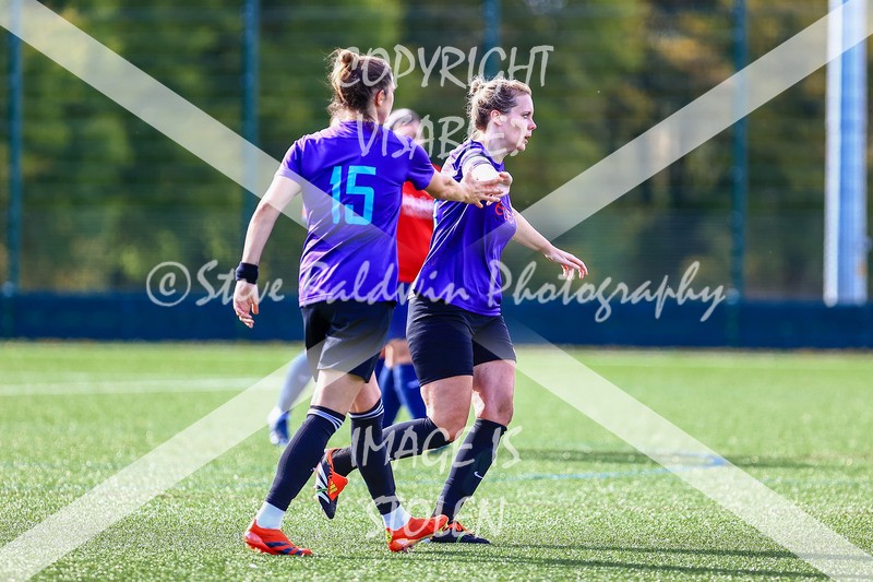 1DX30577 - 2025-10-05 FC Abbey Meads Ladies V Purton  Kingsdown FC Ladies