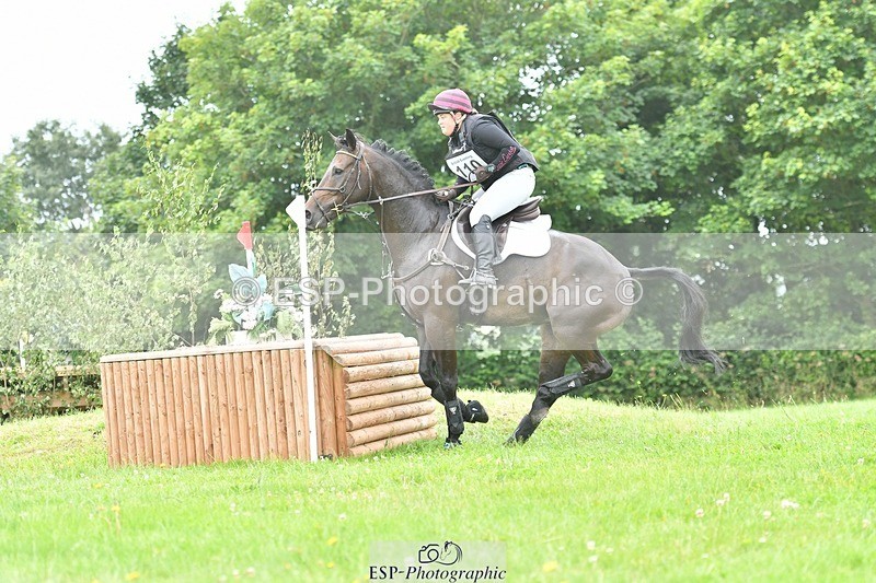 240803-105158-01406 - 110-Lizzie_Luxton-KILCARNA_BARNEY