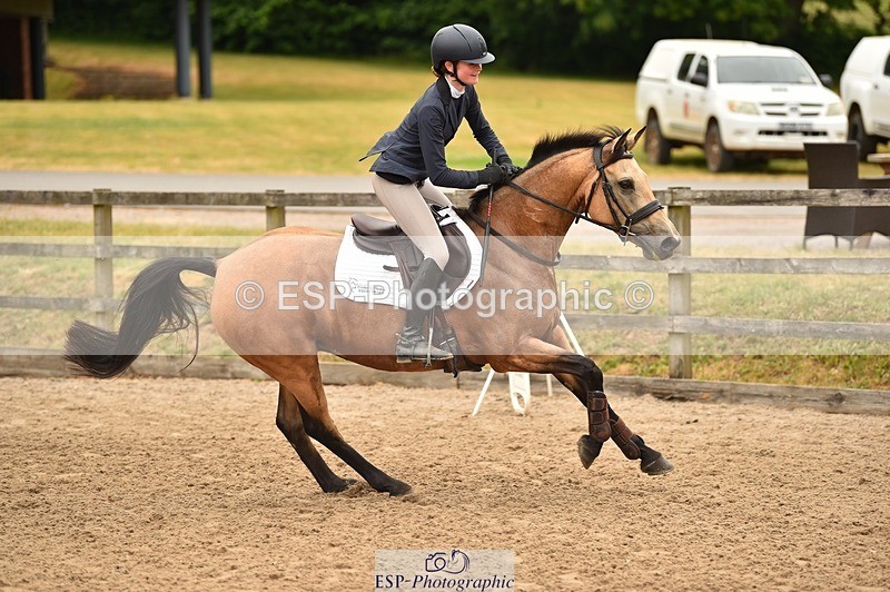 230618-133844-12752 - Cls 25 Pony Foxhunter & 1.10m Open