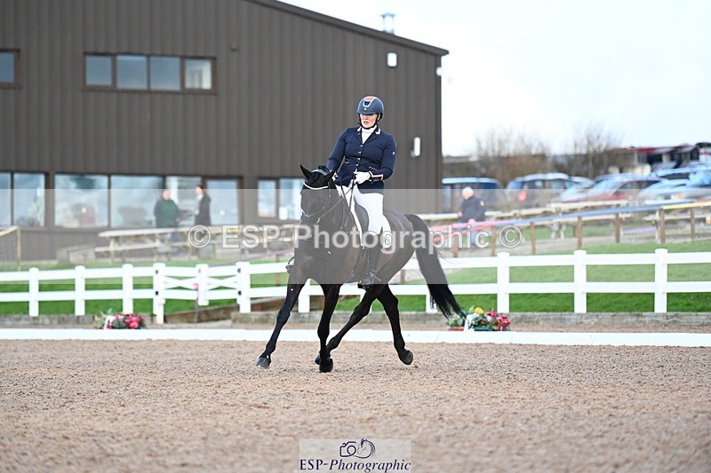 240218A-151341-09034 - 193-SARAH.RIDD-FIRST.KISS