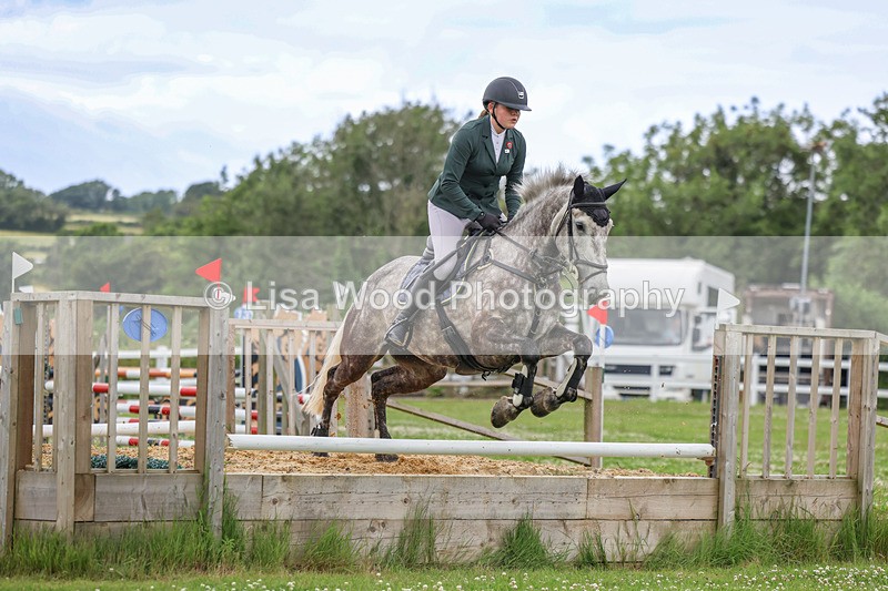 3E7A3697 - Class 6: Hawkins Motors Senior 1.00m Derby