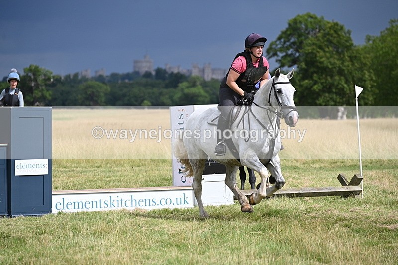 WJ6_2645 - Time at Jump 11:06 to 11:40