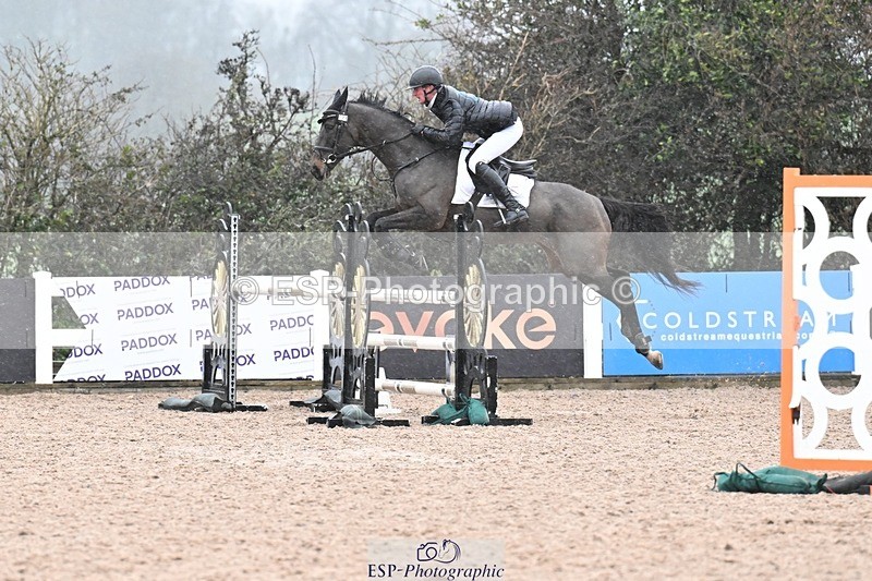 251205-124302-00516 - Cls 7 Snr Newcomers and 1.10m