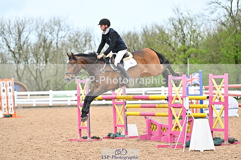 240501A-140851-00970 - Cls 8 Snr Foxhunter and 1.20m Open