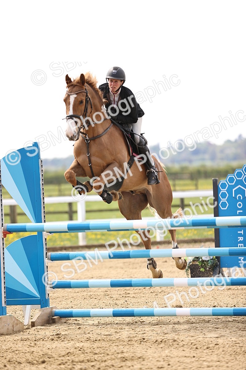 SBM_002386 - Class 11 - Senior newcomers - 1.10m