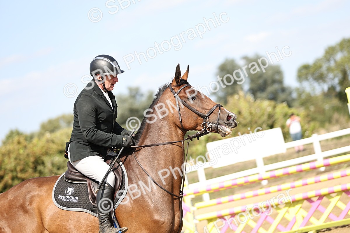 SBM_005121 - Class 6 = Senior Newcomers - 1.10m Open