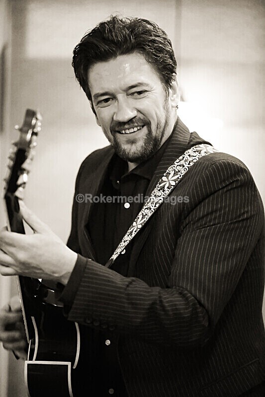 NKC-59 - Denny Illet and chums plays tribute to Nat King Cole