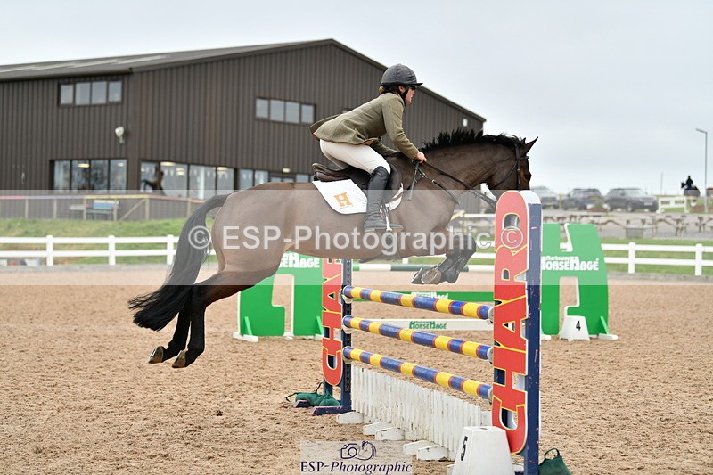 240112A-122637-00721 - Cls 5 Newcomers and 1.10m Open