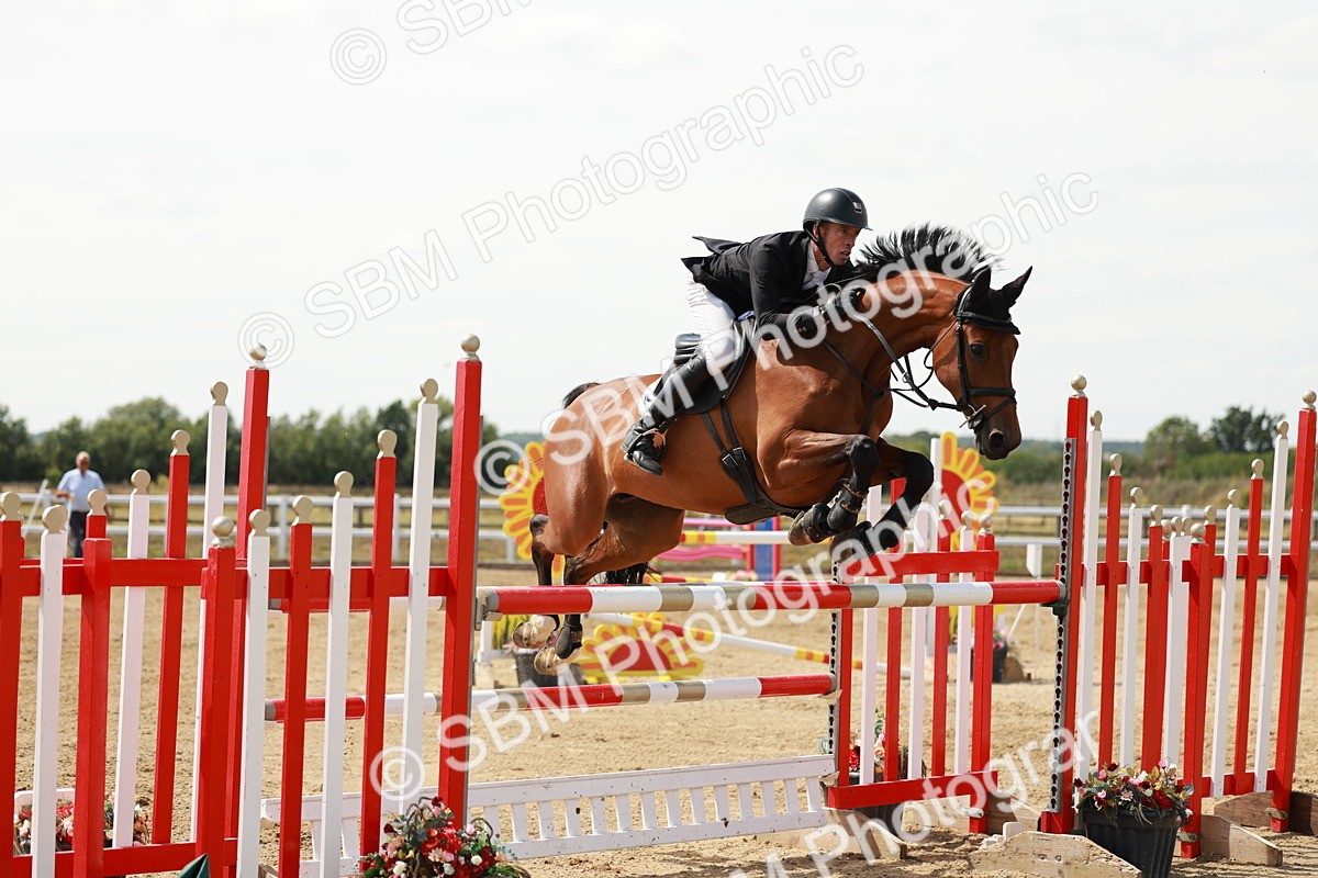 SBM_007925 - Class 4 - Senior Foxhunter - 1.20m Open