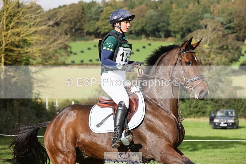 231020-141818-09334 - 125-KINDA.CORVETTE-Dani.Evans-XC