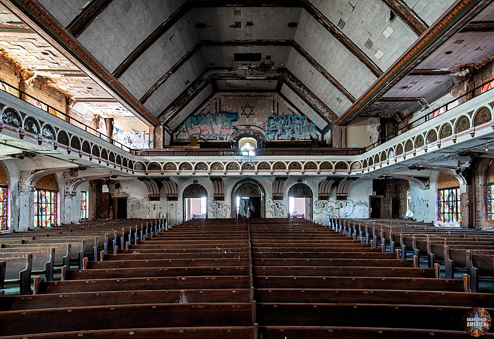 Agudas Achim Synagogue (Chicago,IL) | Sanctuary Rear View - Agudas Achim Synagogue