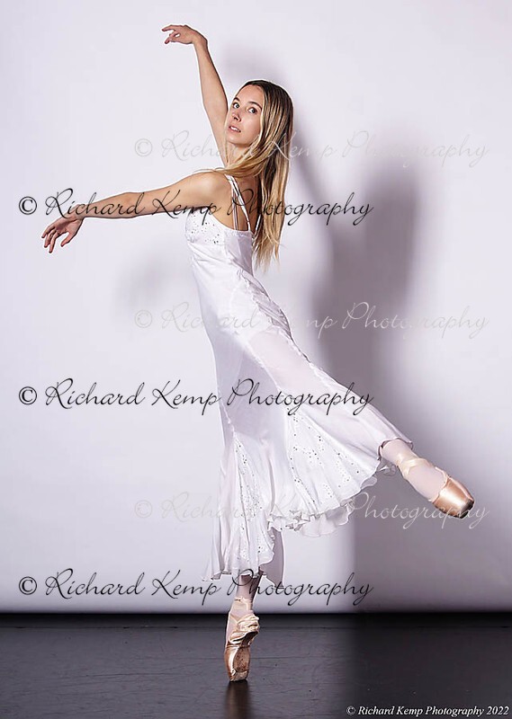 010522-4917w - Performance