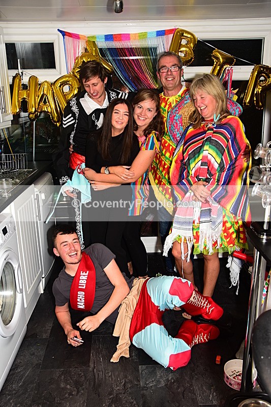 LEE-617 - Lee's 30th