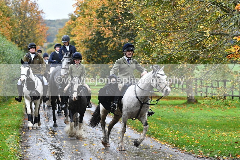 WJ5_6292 - B&B walk back for Hunt Tea !