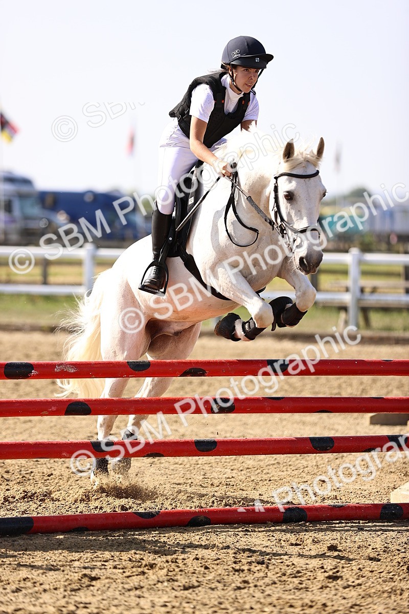 SBM_005575 - Class 8 - Clear Round