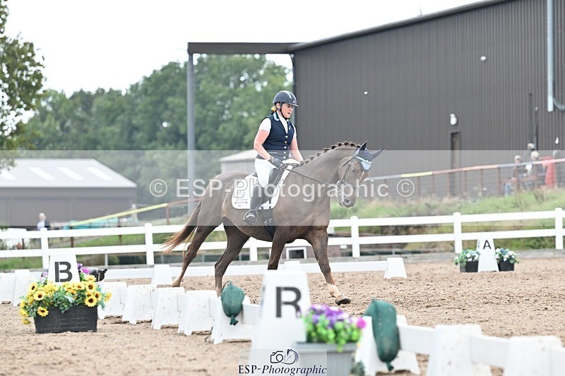 250907-135106-08600 - 006-Verity.PerryVogue