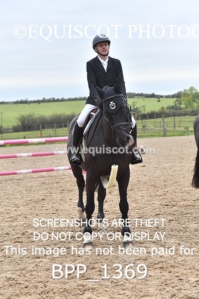 BPP_1369 - CLASS 16 SUN Senior Newcomers/ 1.10m Open