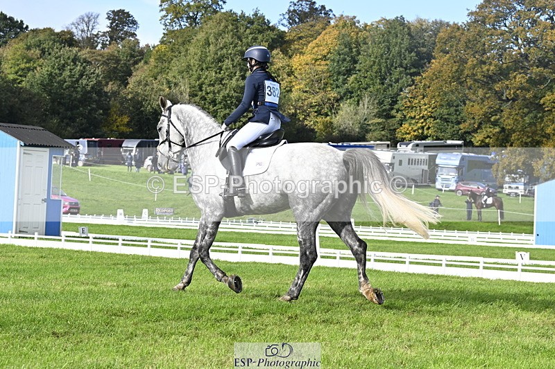 251023A-144904-04399 - E-382-Yasmin.Meredith