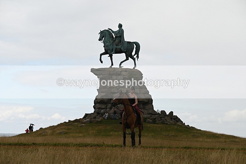 DSC_8352 - Time at Statue 13:52 to 14:33